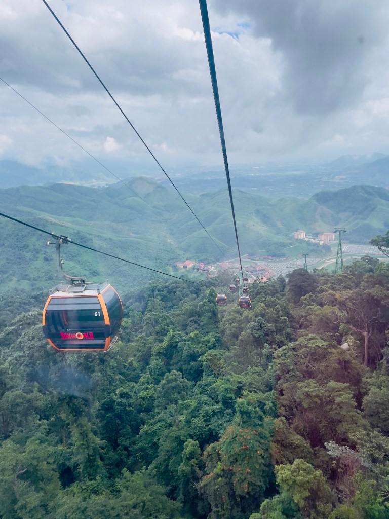 the cable car ride to the Golden Hand Bridge
