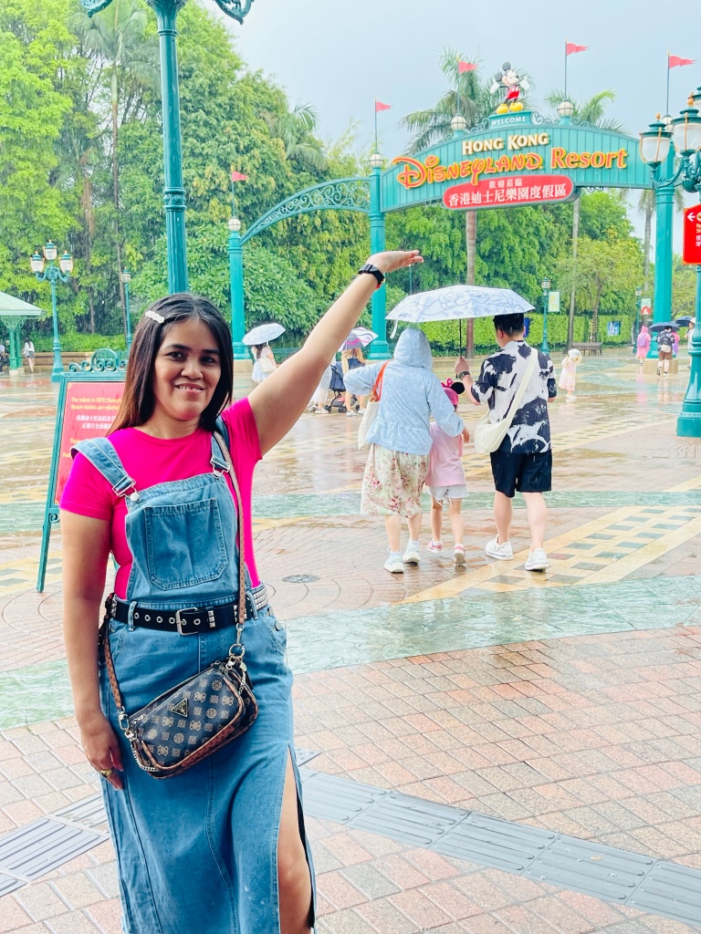 My first time in Hong Kong Disneyland! Yey!  