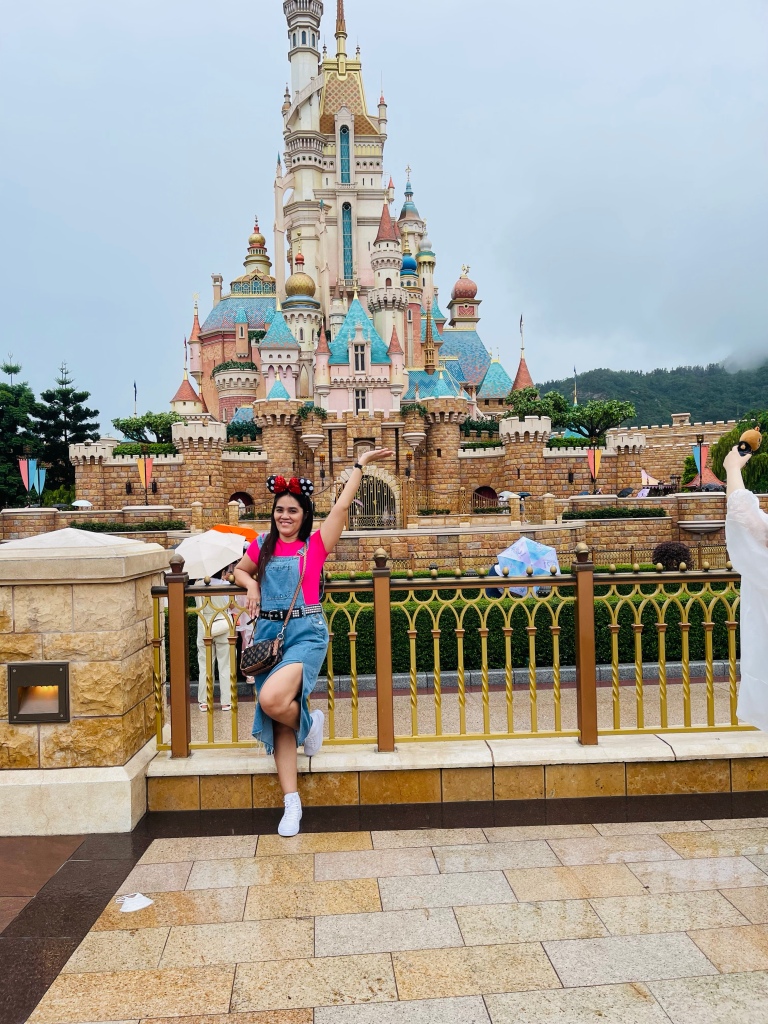 Mandatory pose at the Magical castle to make the most out of my Hong Kong Disneyland experience