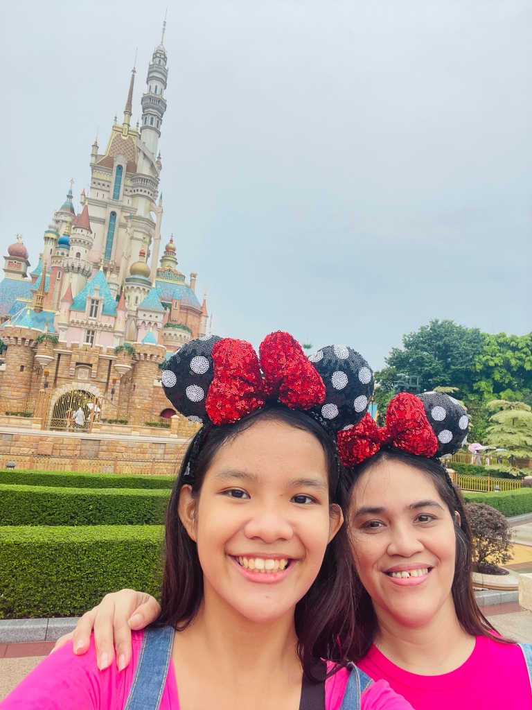 It feels so good to be a kid again--on the Happiest Place on Earth (Hong Kong Disneyland)