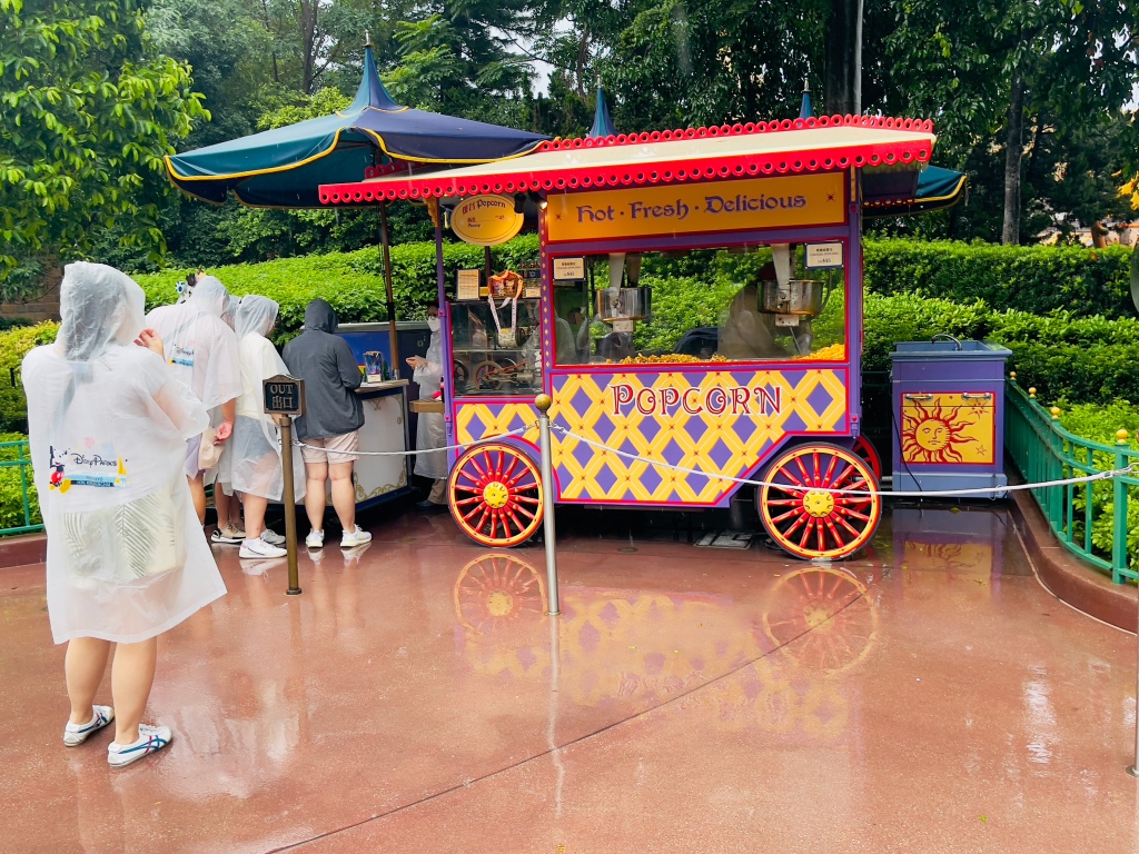 Popcorn for free for those who have meal vouchers  at Hong Kong Disneyland